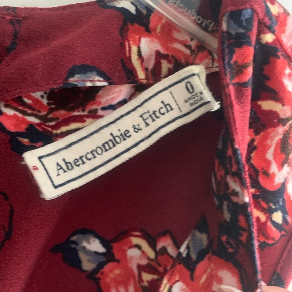 Abercrombie floral v-neck romper with front tie size 0 - Picture 5 of 7